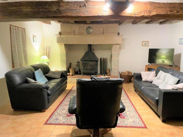 La Maison Tournesol - 3 Bedroom House With Large Garden Near Saumur Saint-Martin-de-la-Place Kültér fotó
